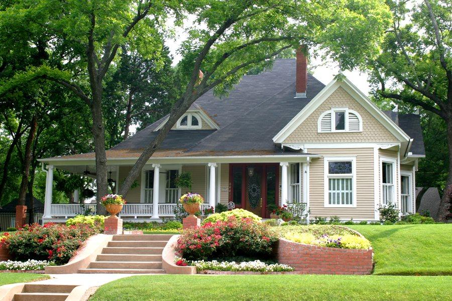 Front yard landscape