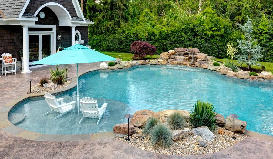 Tanning Ledges in Swimming Pool