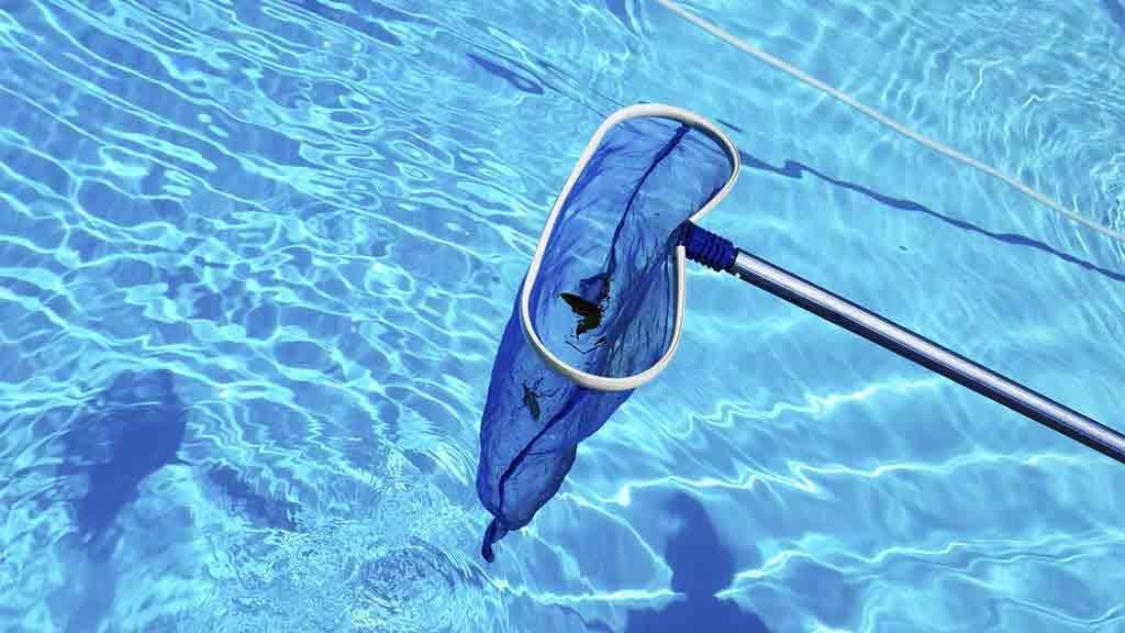 Swimming pool maintenance companies in Dubai - Living acre