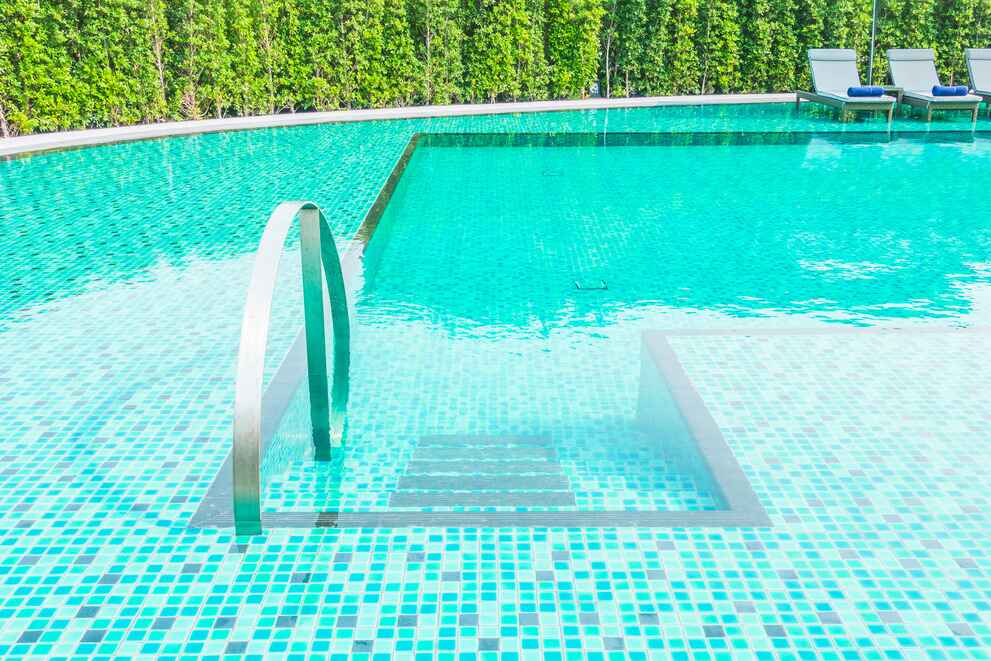 swimming pool company in Dubai