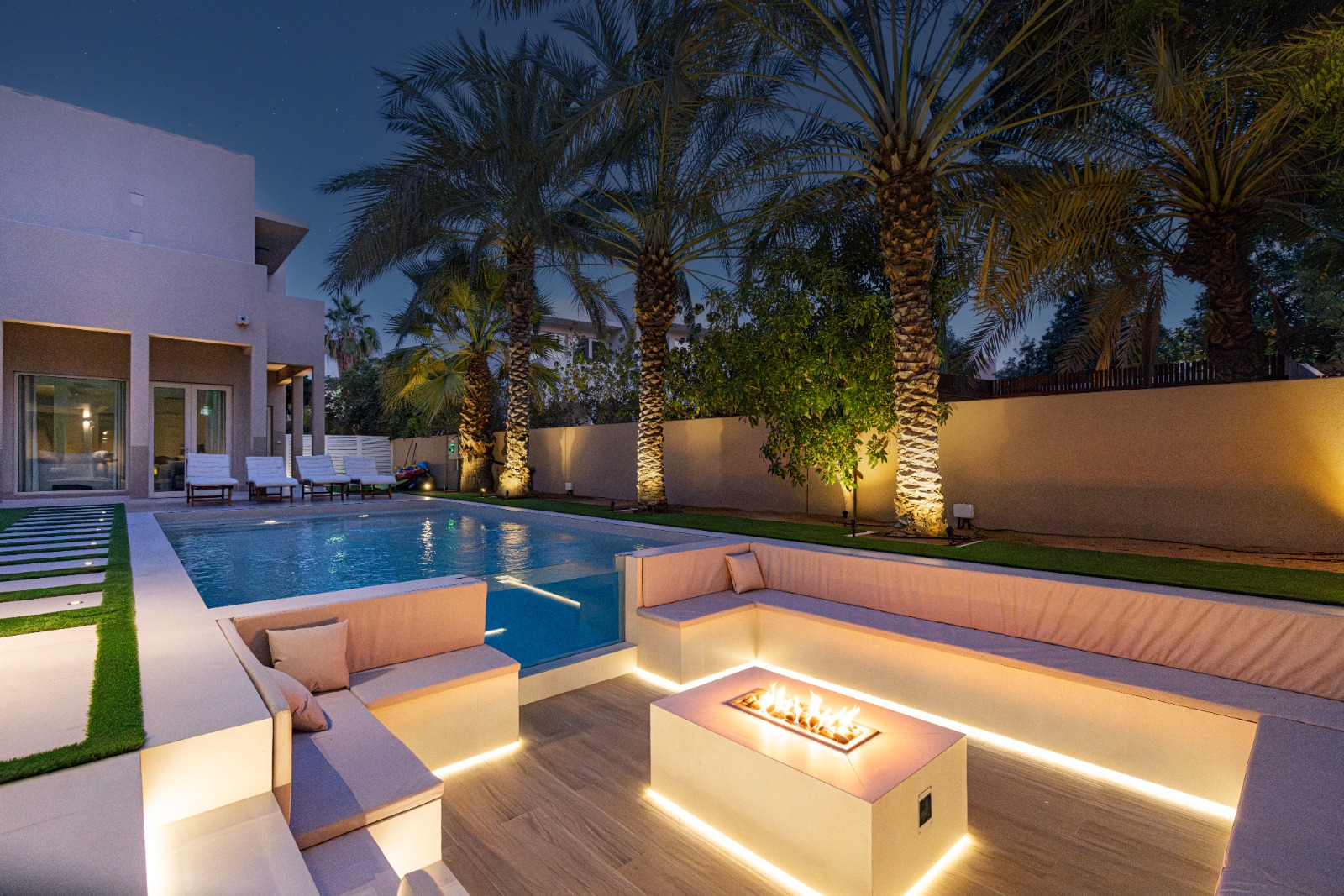 Swimming Pool Contractors in Dubai